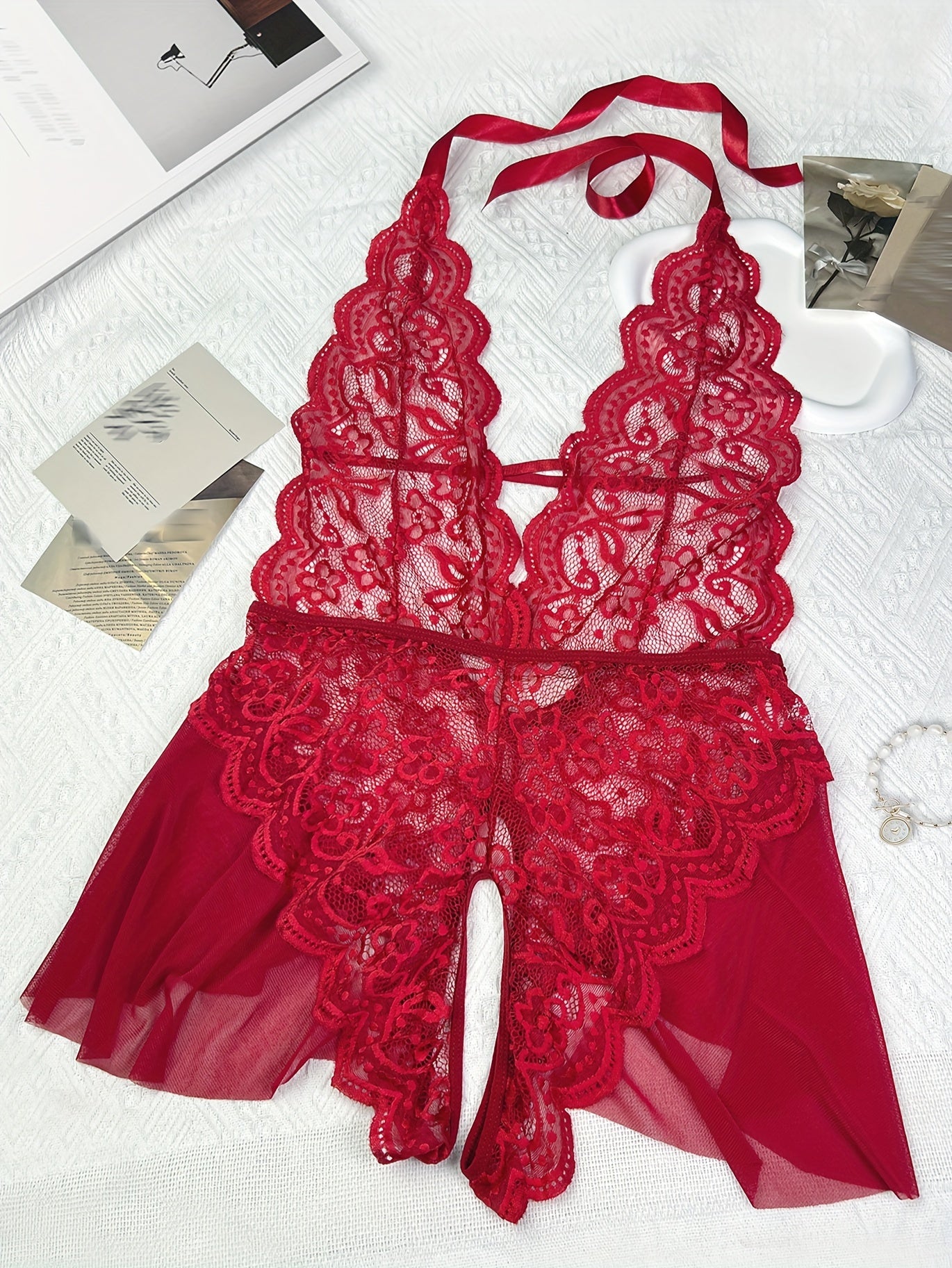 LÉA LACE HALTER BODYSUIT